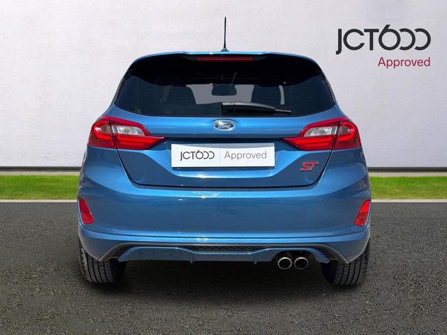 FORD Fiesta Photo 7
