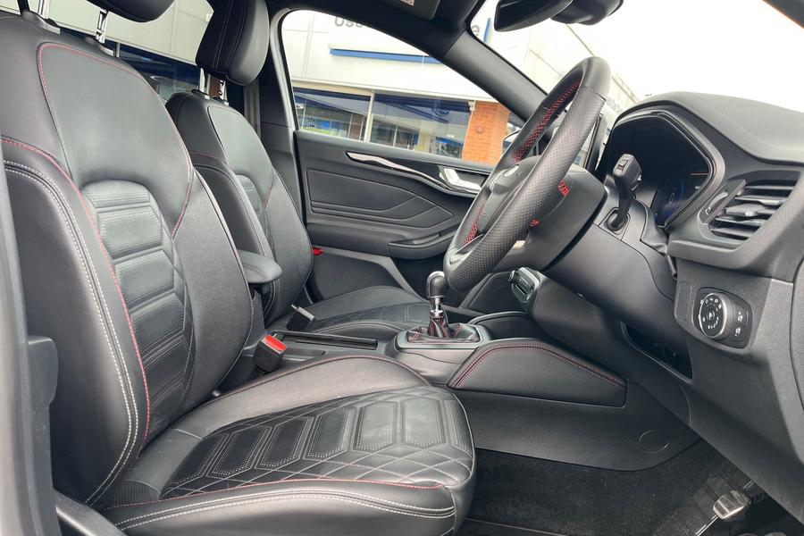Ford Focus Photo autoimg-5313bf97ff8516dbfac75e502b7ef0d2ad14d0ee.jpg