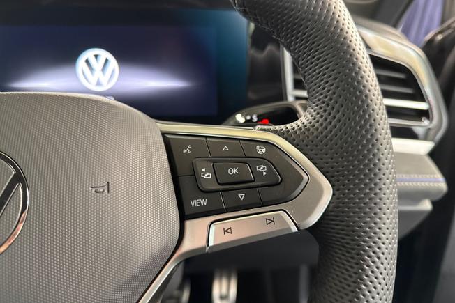 VOLKSWAGEN Passat Photo 17