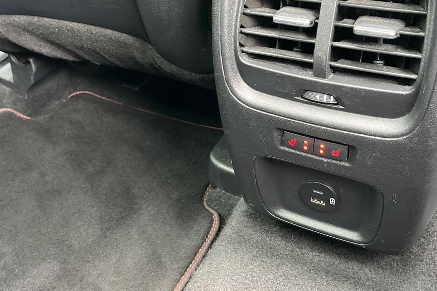 Ford Kuga Photo autoimg-5315ce6daaf311f8f6e8e74ec8c4cc590a2ac195.jpg