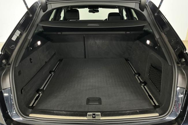 AUDI A6 Avant Photo 12