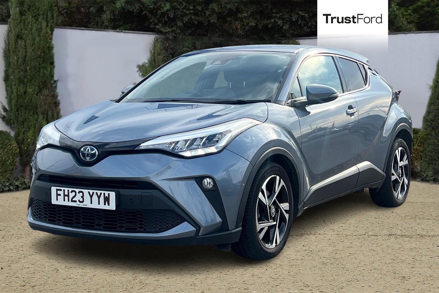 Toyota C-HR Photo 4