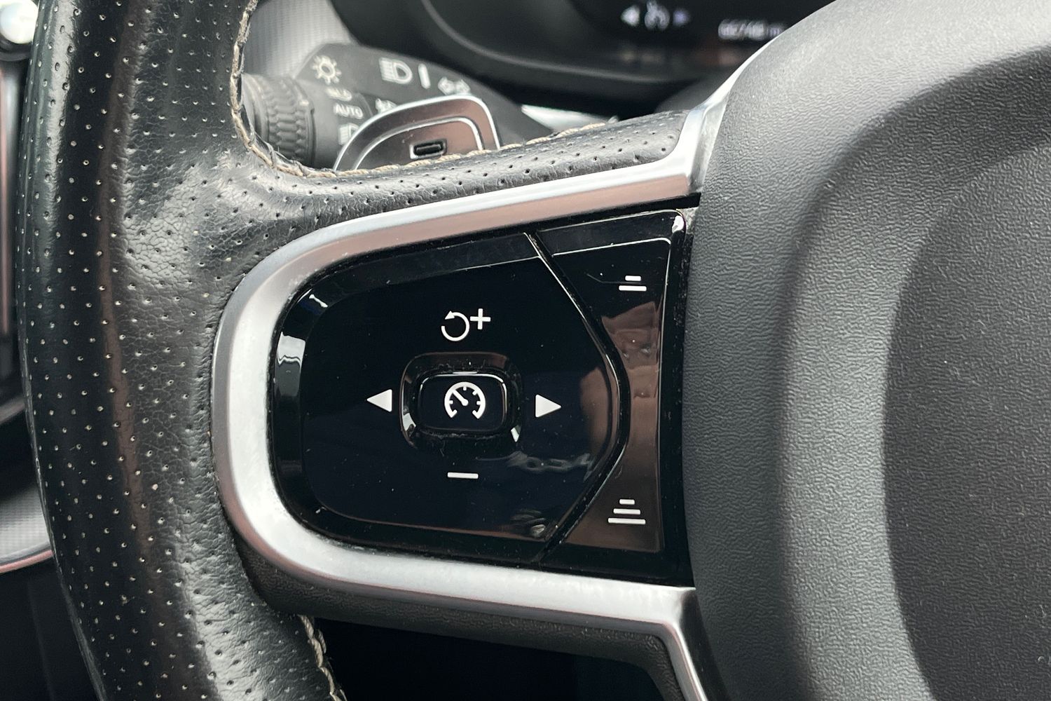 Volvo XC60 Photo 37