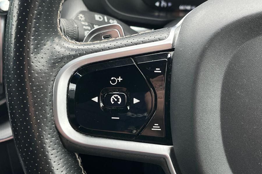 Volvo XC60 Photo autoimg-531a34013743b70ca27924f388dadd7fe31d1eaf.jpg