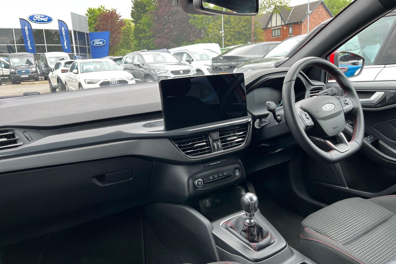 Ford FOCUS Photo 17