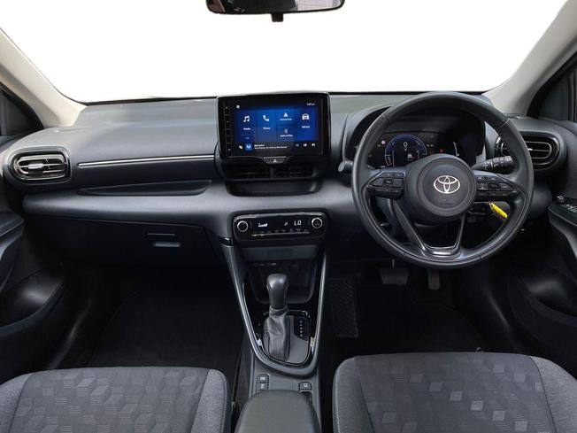 Toyota Yaris Photo 10