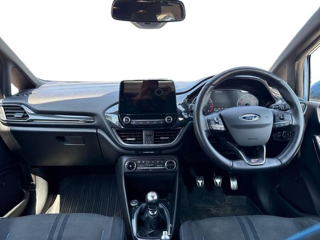 FORD Fiesta Photo 10