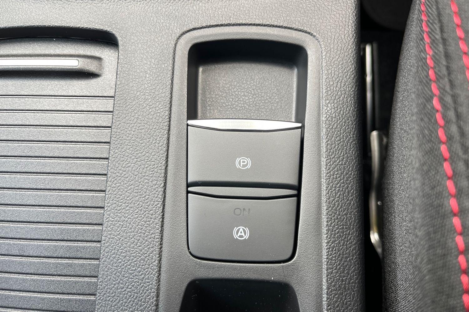 Ford FOCUS Photo 28