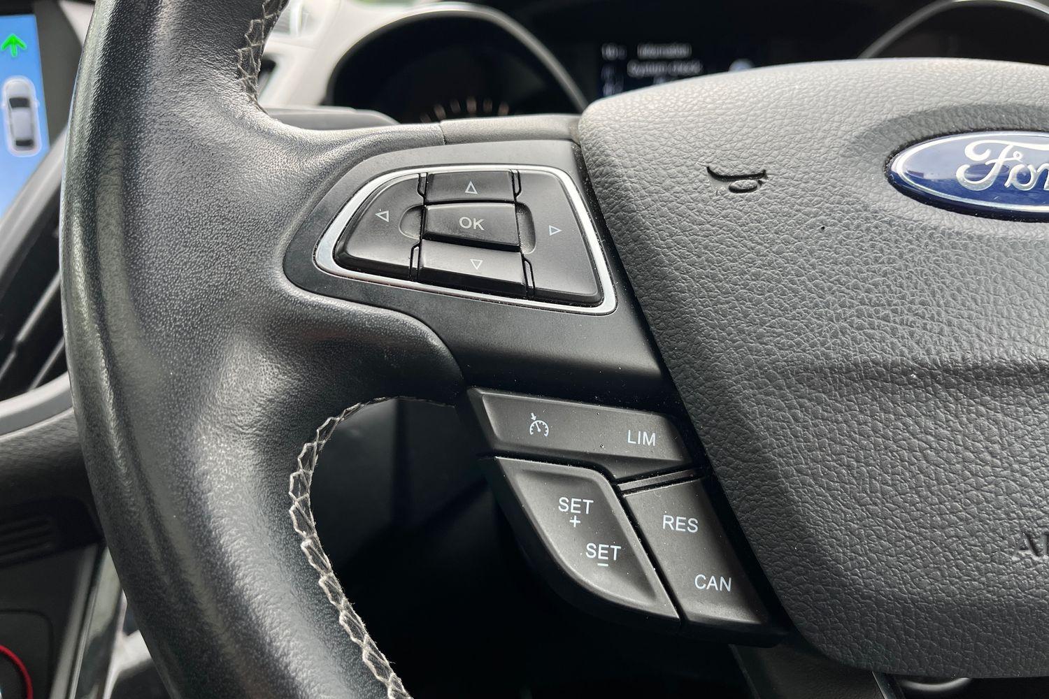 Ford KUGA Photo 34
