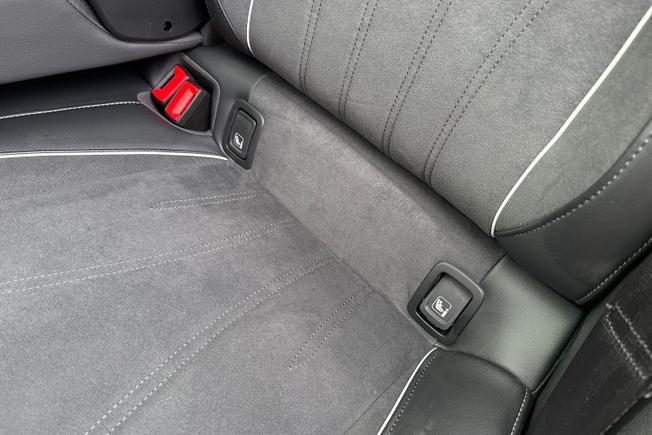 VOLKSWAGEN Passat Photo 43