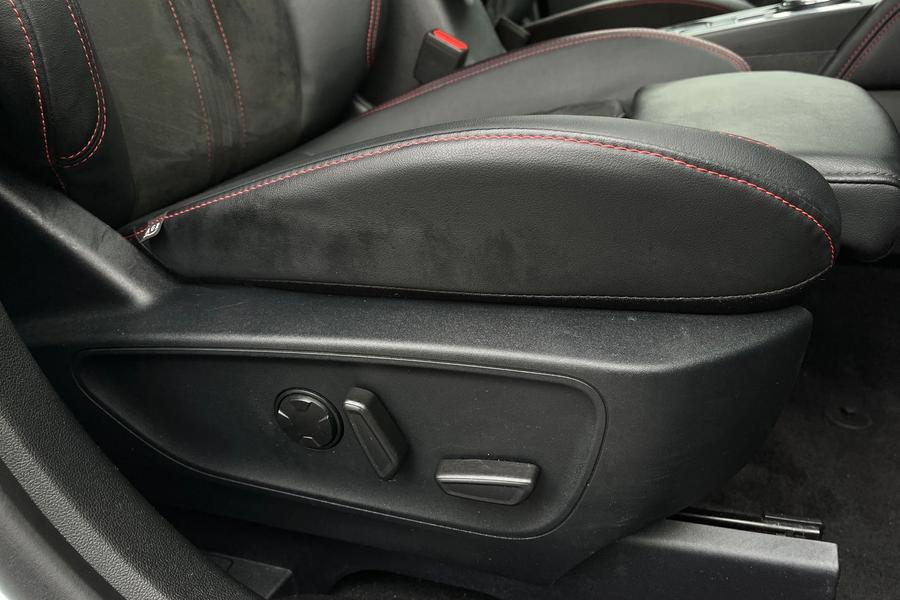 Ford KUGA Photo autoimg-532ea64e86872034984e918df4e5674f2cb12f77.jpg