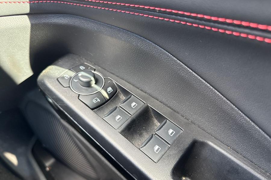 Ford PUMA Photo autoimg-532fcd2c33d809e3f924c3896b5744a480be1b76.jpg