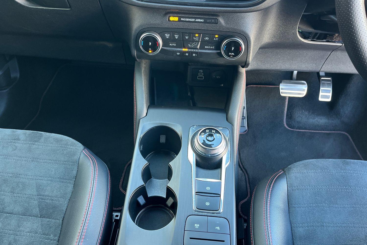 Ford Kuga Photo 32