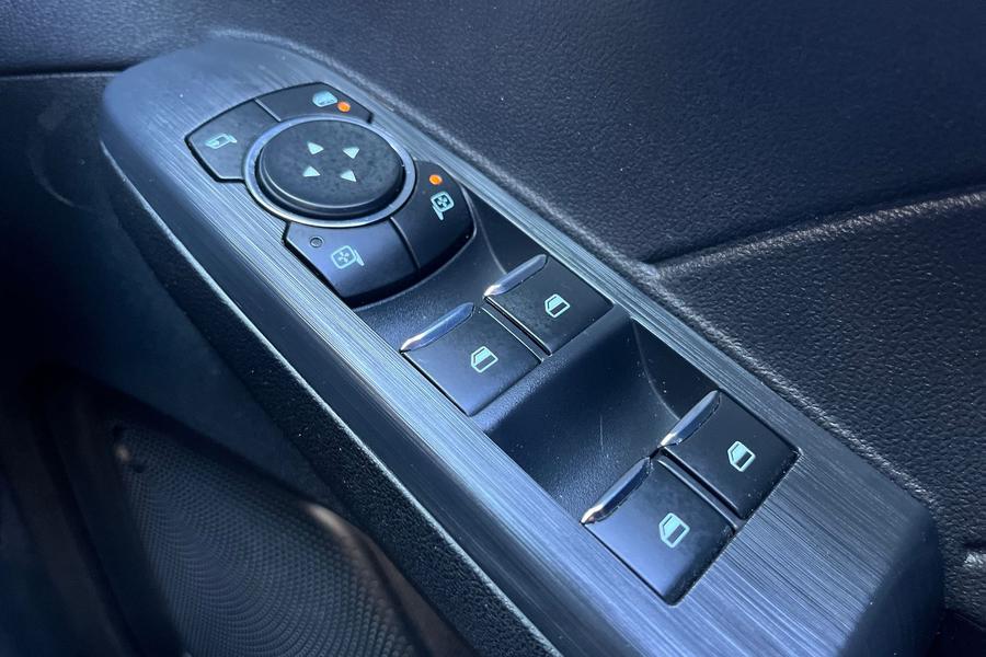 Ford Kuga Photo autoimg-5334daf7f02d129617b57933b4bd3a4e840ed260.jpg