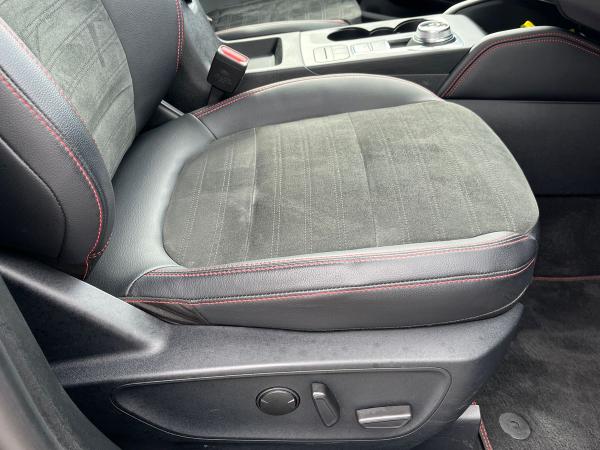 Ford Kuga Photo autoimg-5335d68527bd19c7ec3e172008930a89ded386b2.jpg