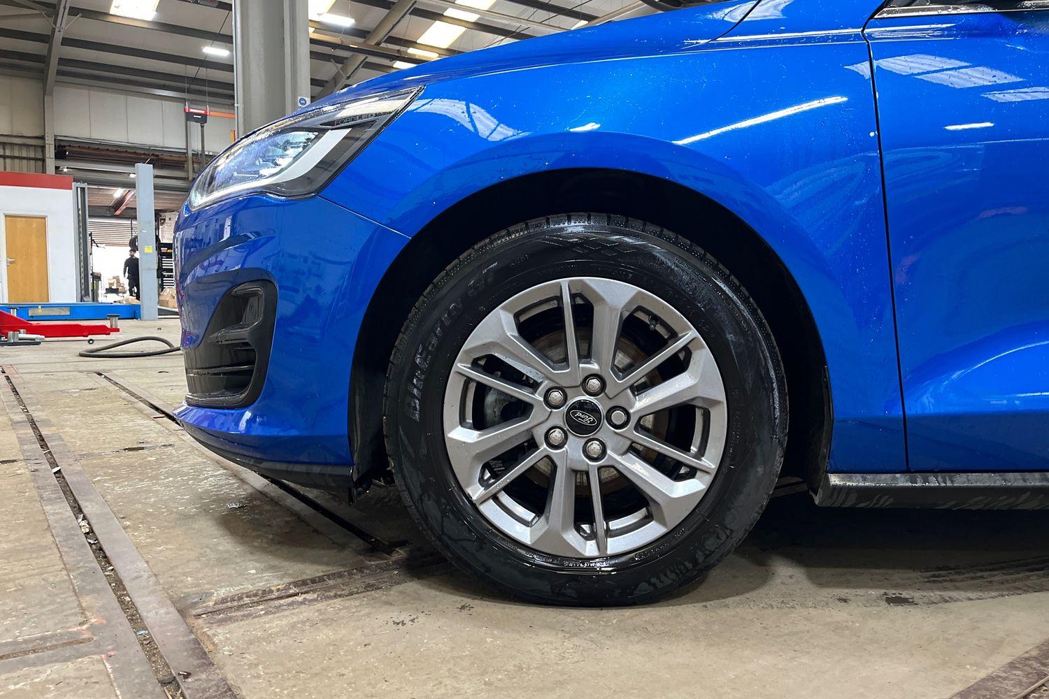 Ford FOCUS Photo 7