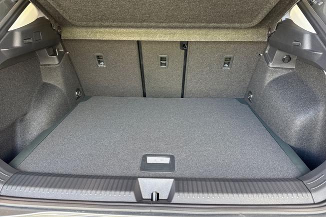 VOLKSWAGEN T-Roc Photo 12