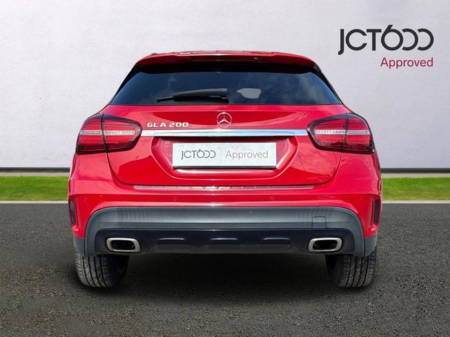 MERCEDES-BENZ Gla Photo 7
