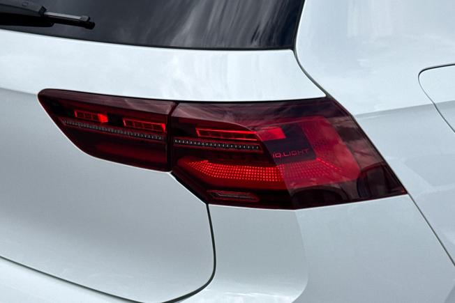 VOLKSWAGEN Golf Photo 18