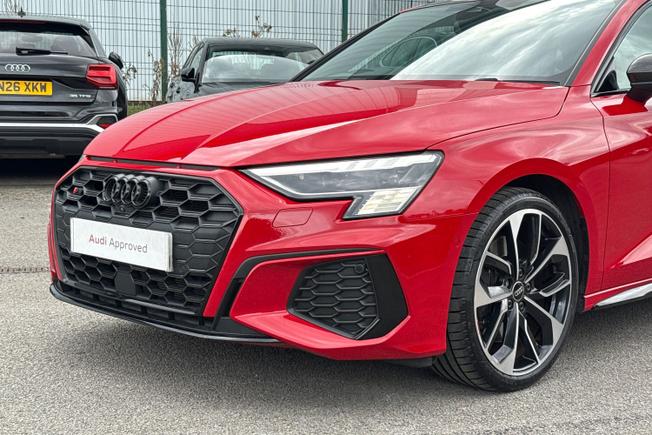AUDI S3 Photo 25