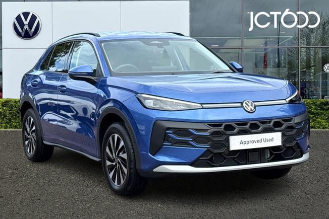 Volkswagen T-Roc Photo 1