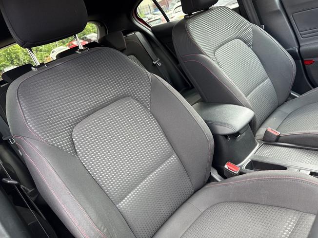 FORD Focus Photo 25