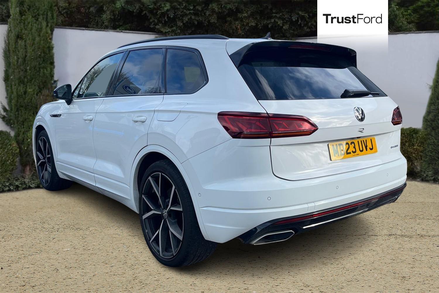 Volkswagen Touareg Photo 1