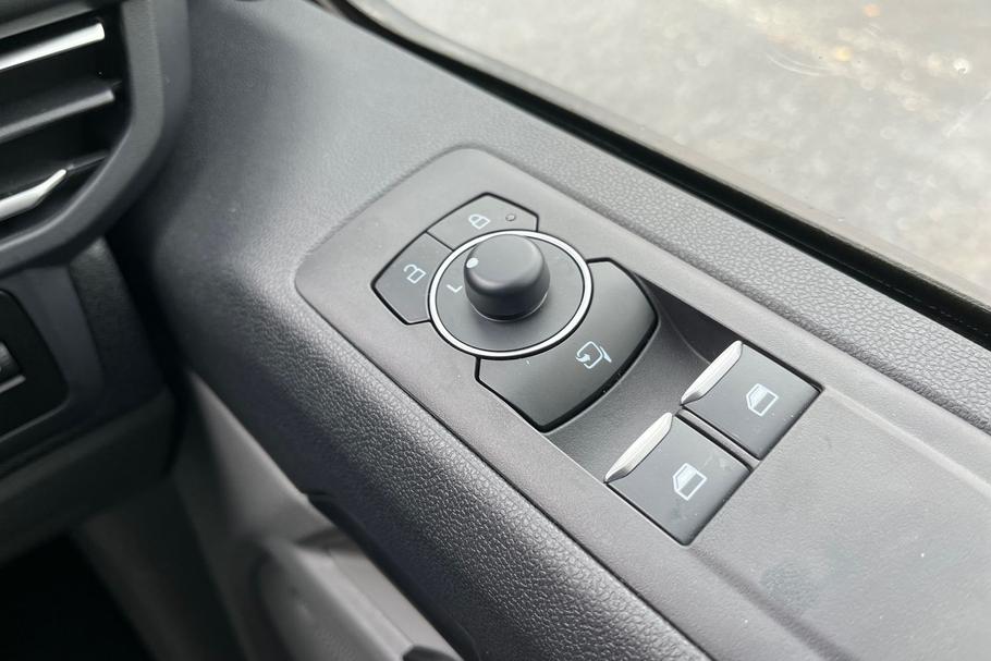 Used Ford TOURNEO CUSTOM 16