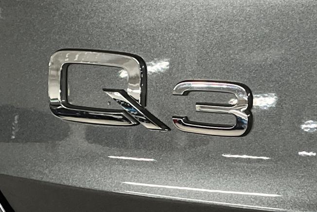 AUDI Q3 Photo 34