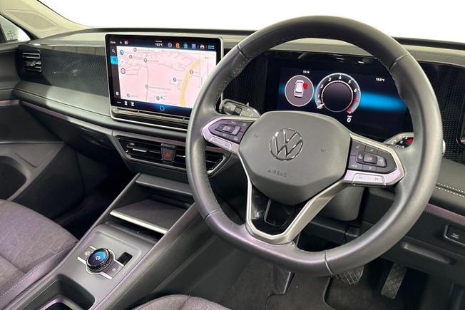 VOLKSWAGEN Tiguan Photo 6