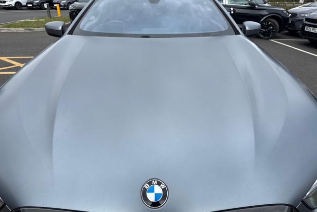 BMW 8 Series Photo 41