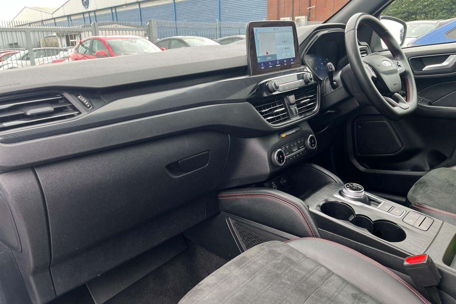 Ford KUGA Photo 17
