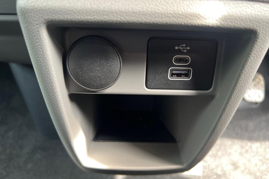 Used Ford TRANSIT CUSTOM LB75VGL 36