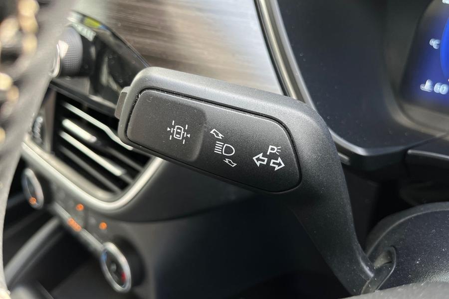 Ford Kuga Photo autoimg-53491db224d193e3f91dcf6e4079c698182d13d2.jpg