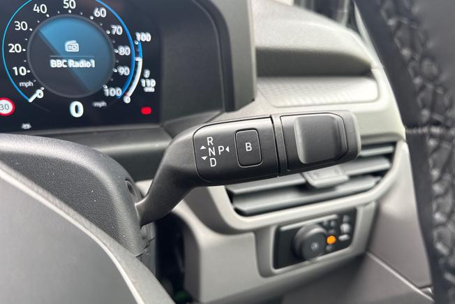 VOLKSWAGEN e-Transporter Photo 35