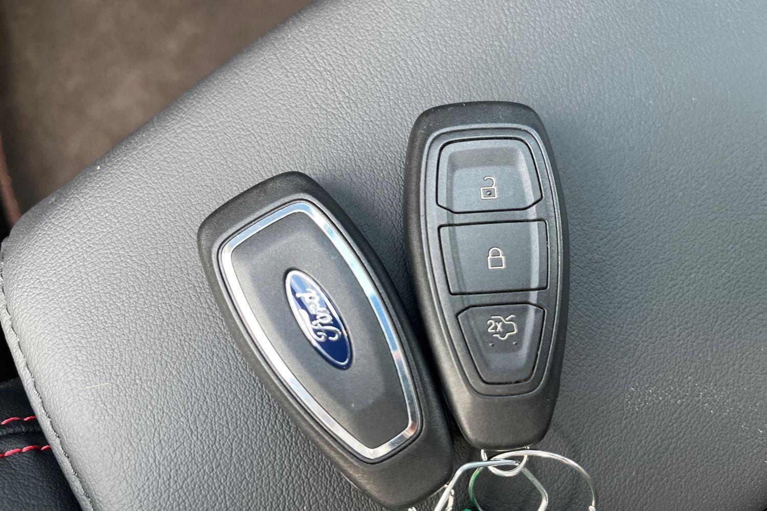 Ford KUGA Photo 21