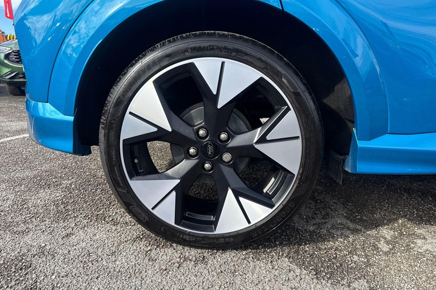 Ford PUMA Photo 7