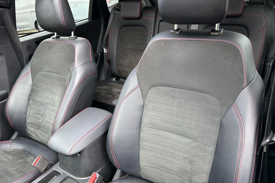 Ford Kuga Photo autoimg-534b134e03ab88d40fff6744f7e956e4bf79dd29.jpg