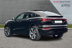 Audi Q6 e-tron Photo 3