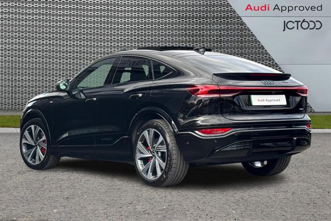 Audi Q6 e-tron Photo 3