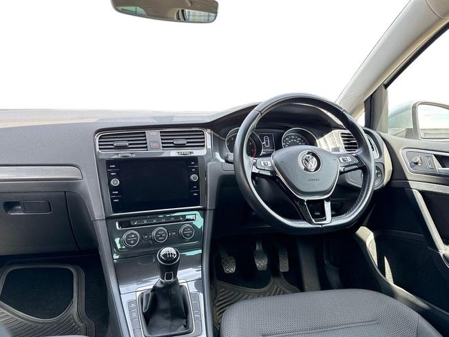 VOLKSWAGEN Golf Photo 11