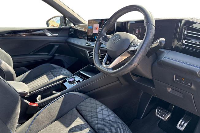 VOLKSWAGEN Tiguan Photo 6