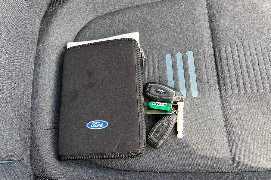 Ford FOCUS Photo autoimg-534e69a522abe2842c8641da3391edbf2e104ece.jpg
