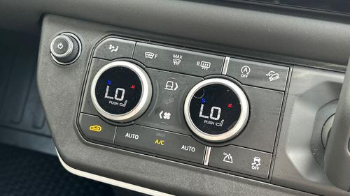 Land Rover Defender Photo autoimg-53501a53c3144ce582a8517ce010d00ceb61d6d6.jpg