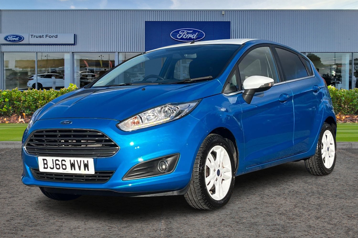 Ford FIESTA Photo 4