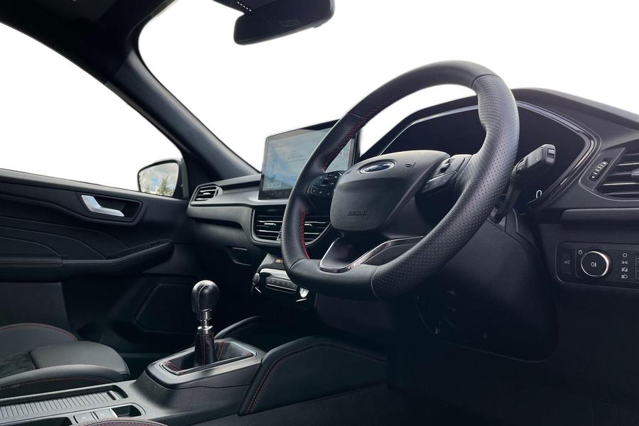 Ford Kuga Photo autoimg-5352c6845b35ef4e6b8b27dc983b330f60149d0c.jpg