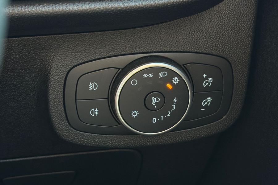 Ford FIESTA Photo autoimg-5352fa039f21e0e721fd6a29279c3c359cb9dc29.jpg