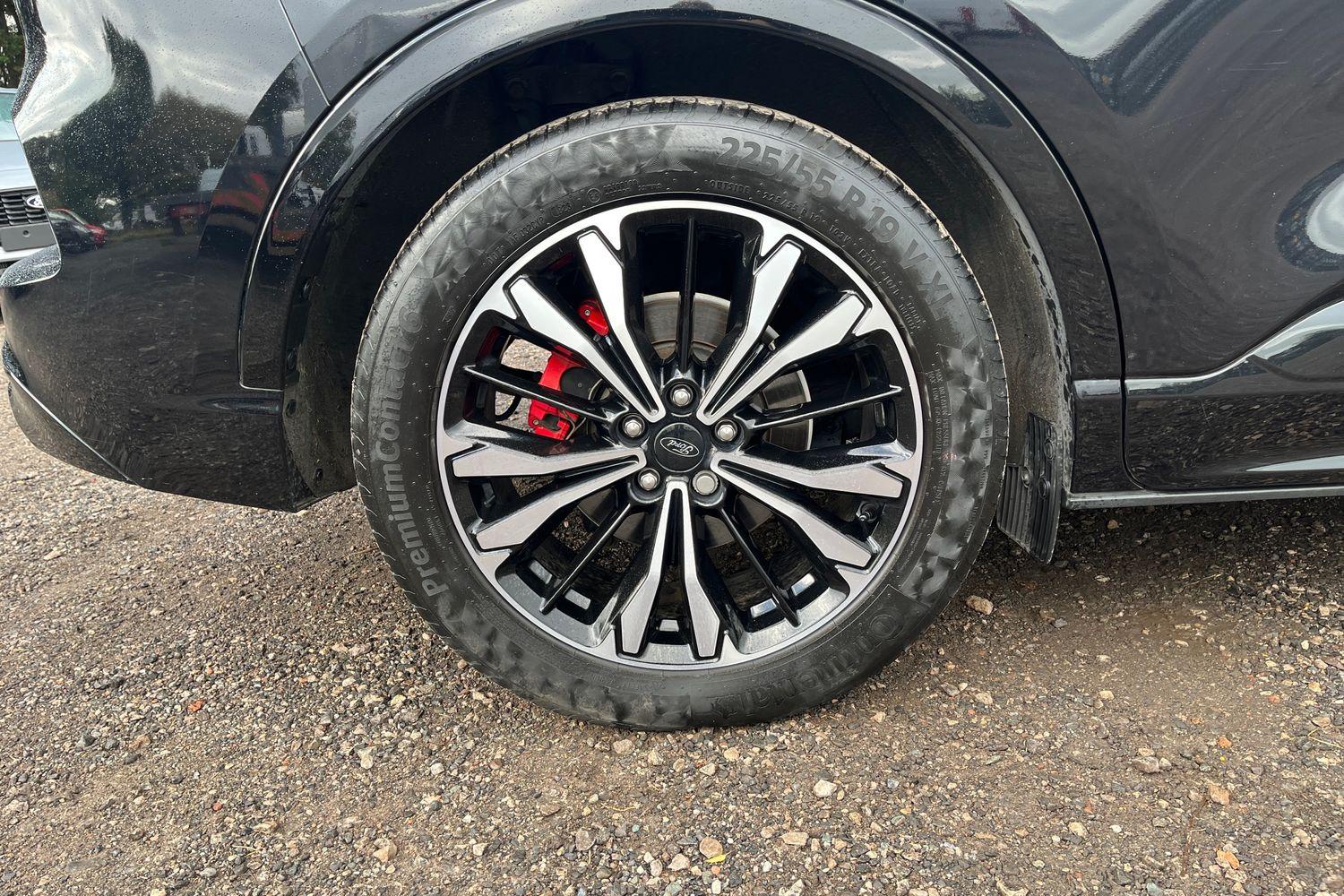 Ford KUGA Photo 38