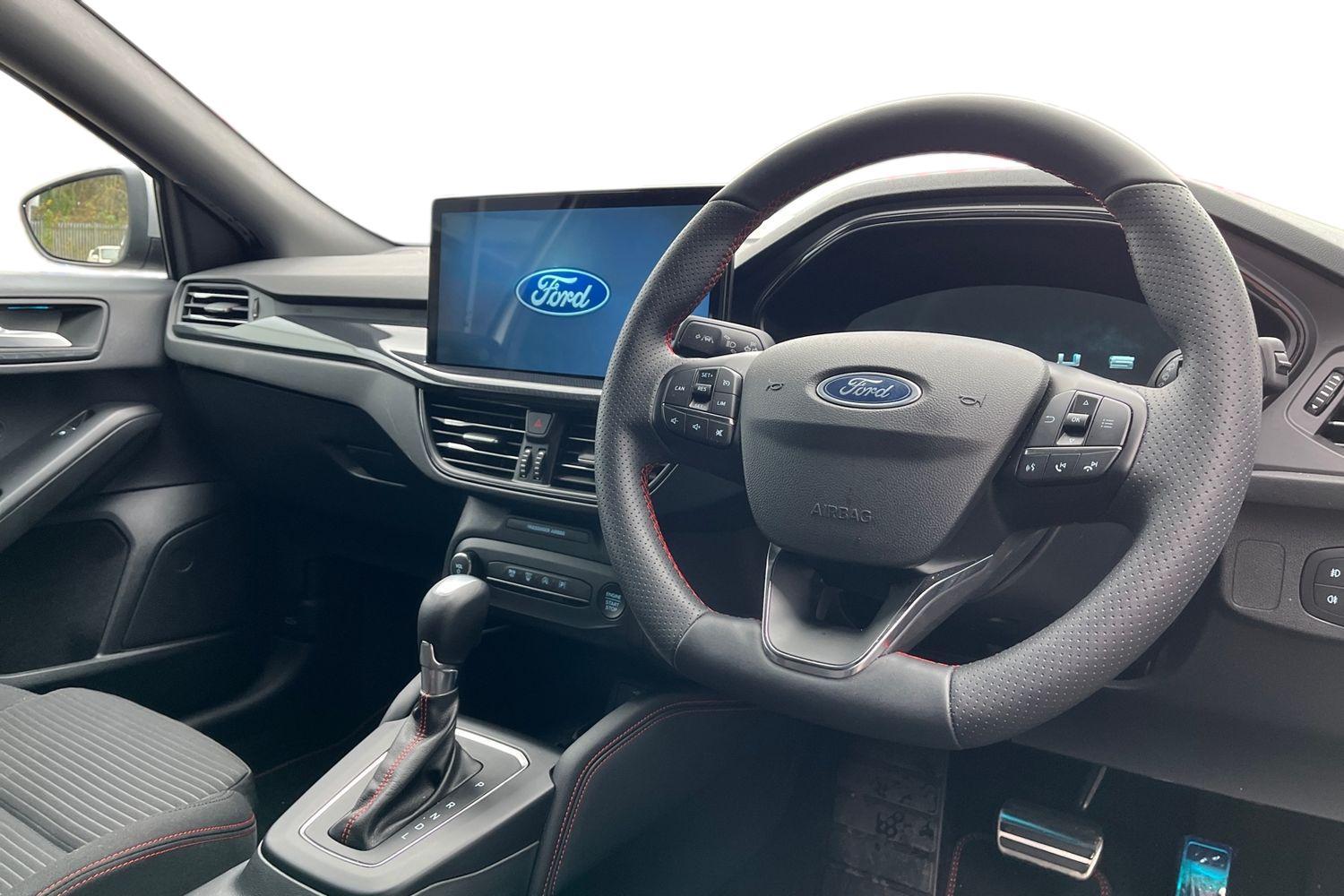 Ford Focus Photo 8