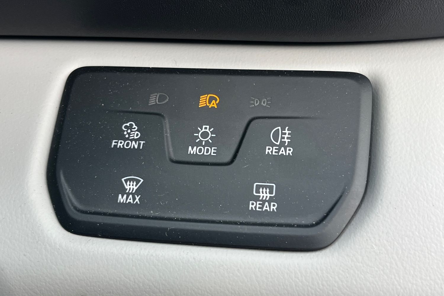 Ford Explorer Photo 36